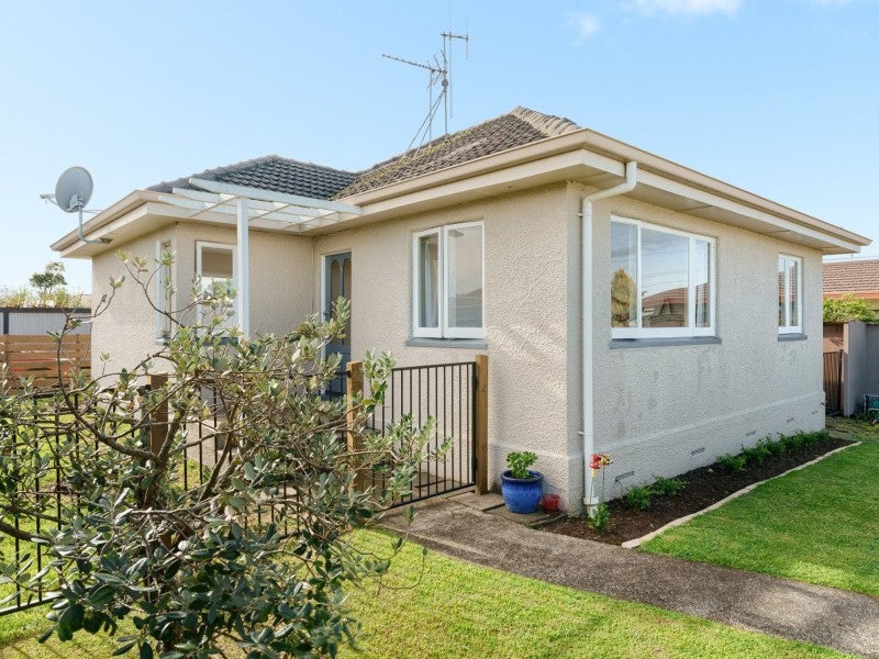 390C Otumoetai Road, Otumoetai, Tauranga - Carousel 1