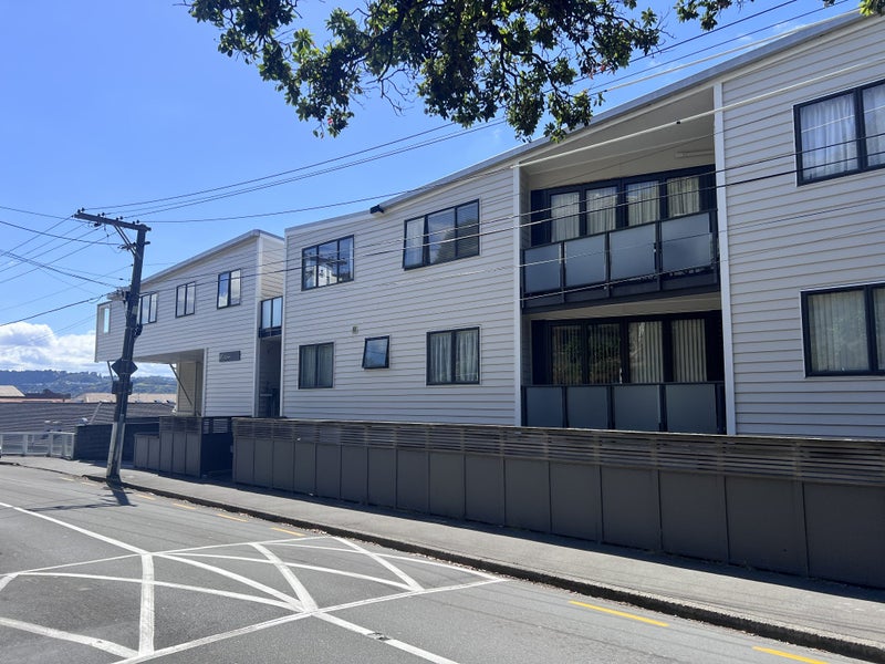 9/45 Childers Terrace, Kilbirnie, Wellington - Carousel 1