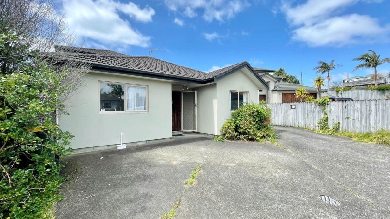 18 Malin Place, Pinehill, Auckland - Carousel 1