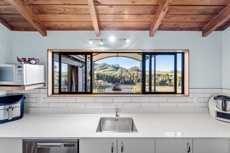 401 Wright Road, Warkworth - Carousel 1