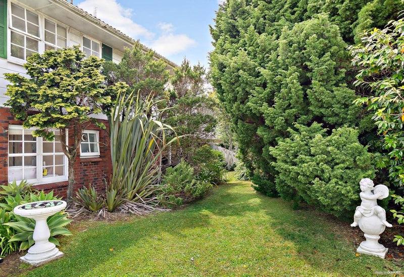 2/14 Worcester Road, Meadowbank, Auckland - Carousel 8