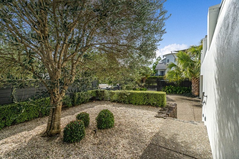 19A Godden Crescent, Mission Bay, Auckland - Carousel 24