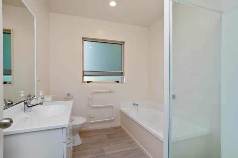 33 Copplestone Place, New Lynn, Auckland - Carousel 9