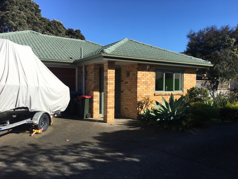 66E Moana Avenue, One Tree Hill, Auckland - Carousel 1