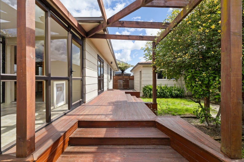 21 Moore Street, West End, Palmerston North - Carousel 2