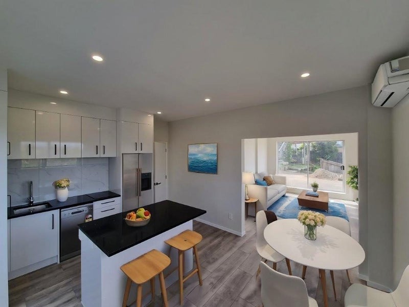 216 Glamorgan Drive, Northcross, Auckland - Carousel 2