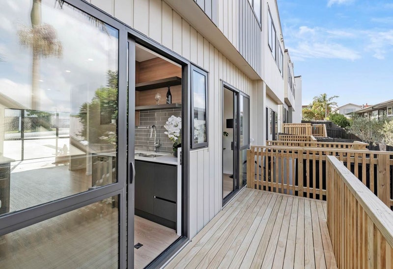 71 Highland Park Drive, Botany Downs, Auckland - Carousel 2