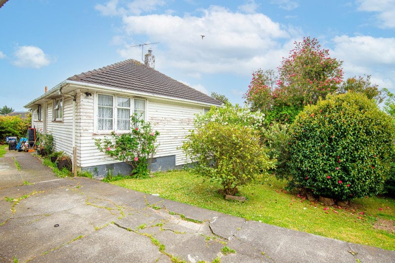 18 Hereford Street, Cannons Creek, Porirua - Carousel 2