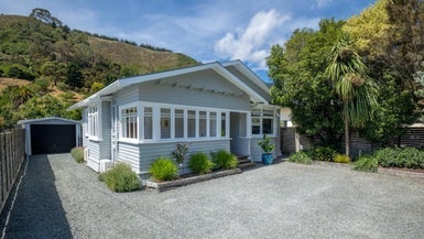 89 Brook Street, The Brook, Nelson - Carousel 1