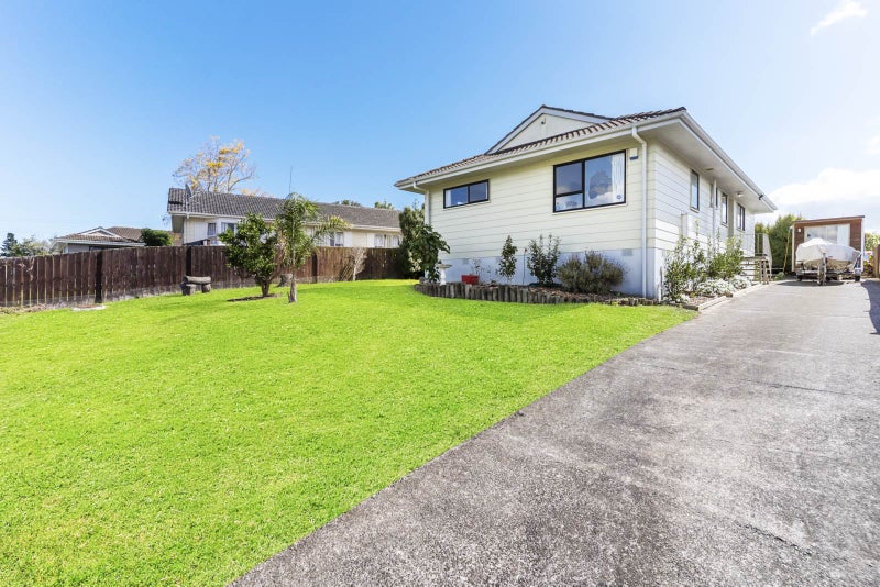14 Advocate Place, Randwick Park, Auckland - Carousel 1