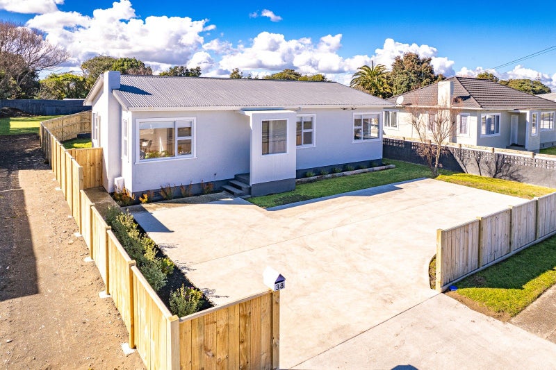 38 Cornfoot Street, Castlecliff, Whanganui - Carousel 1