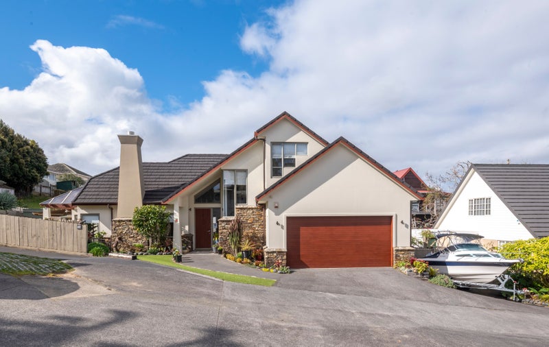 4B Patons Road, Howick, Auckland - Carousel 1