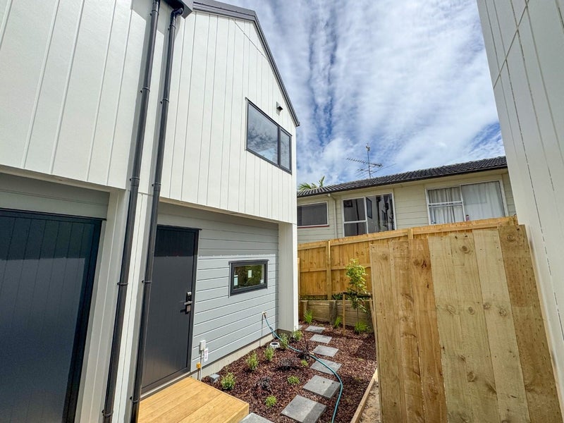 30A Flaxdale Street, Birkdale, Auckland - Carousel 12