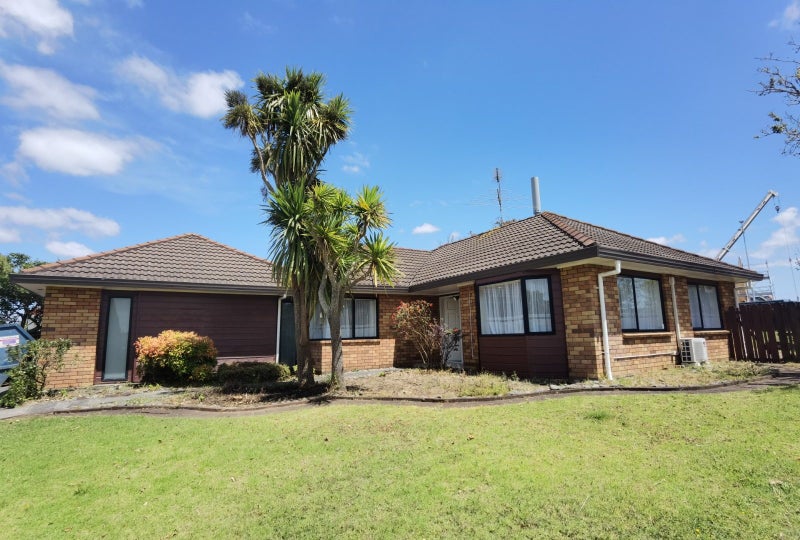 6 Vesca Place, Golflands, Auckland - Carousel 1