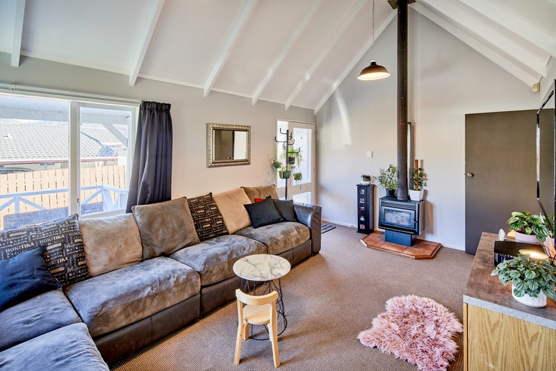 25 Ilam Grove, Kelson, Lower Hutt - Carousel 2