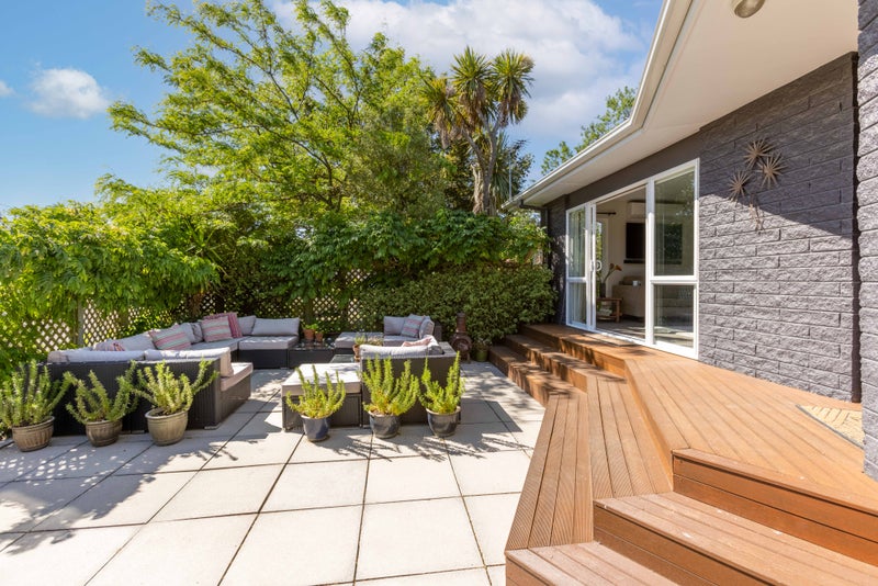 5 Sequoia Place, Parklands, Christchurch - Carousel 1