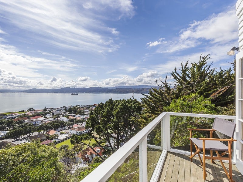 11 Beacon Hill Road, Strathmore Park, Wellington - Carousel 2