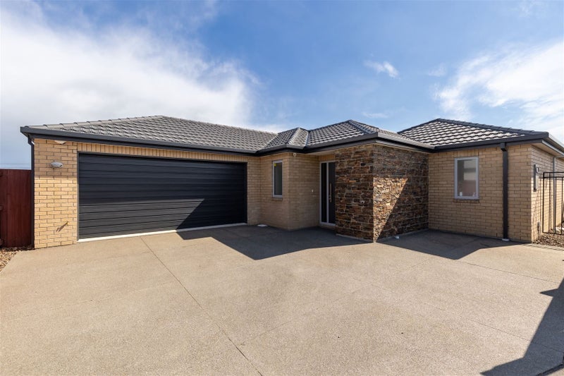 5 Glenbarr Lane, Broomfield, Christchurch - Carousel 1