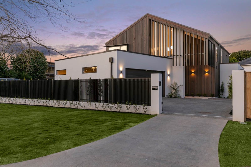 32D Isobel Road, Greenhithe, Auckland - Carousel 1