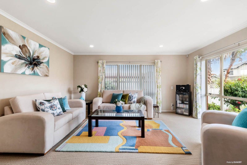 16 Carousel Crescent, East Tamaki Heights, Auckland - Carousel 2