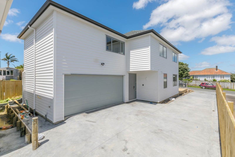 1 Waite Avenue, Wesley, Auckland - Carousel 1