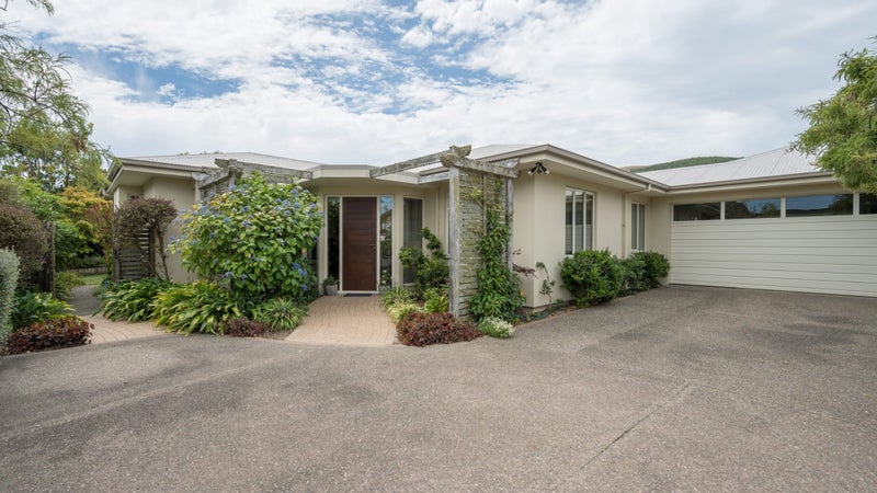 49A Grove Street, The Wood, Nelson - Carousel 1