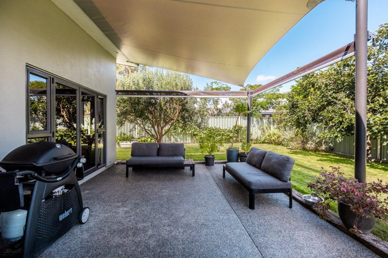 9 Chelsea Drive, Taradale, Napier - Carousel 2