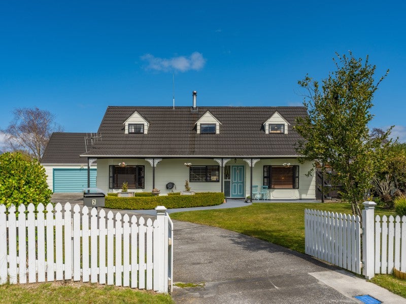 2 Ascot Close, Richmond Heights, Taupo - Carousel 1
