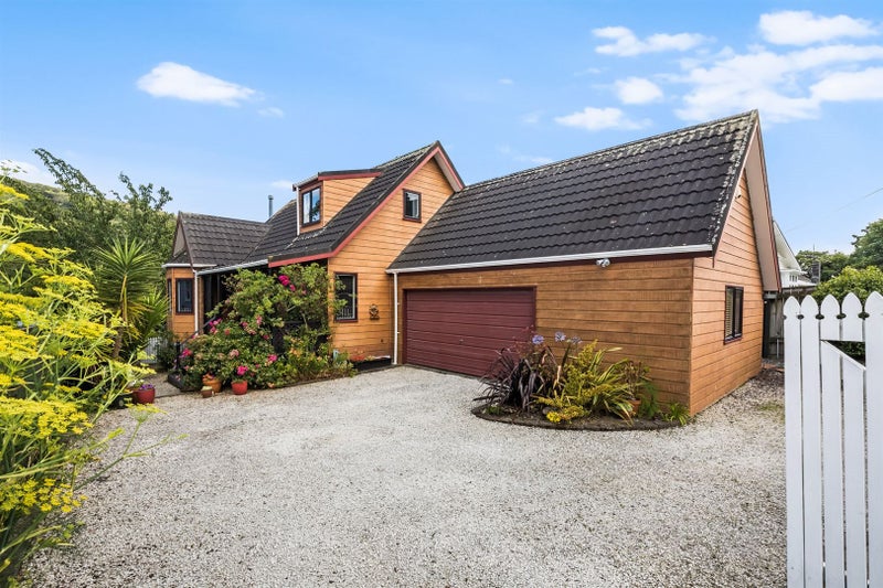 102 Coast Road, Wainuiomata, Lower Hutt - Carousel 2