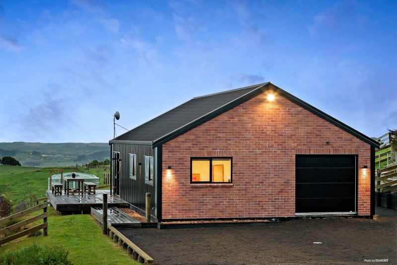 231A Pinnacle Hill Road, Bombay - Carousel 1