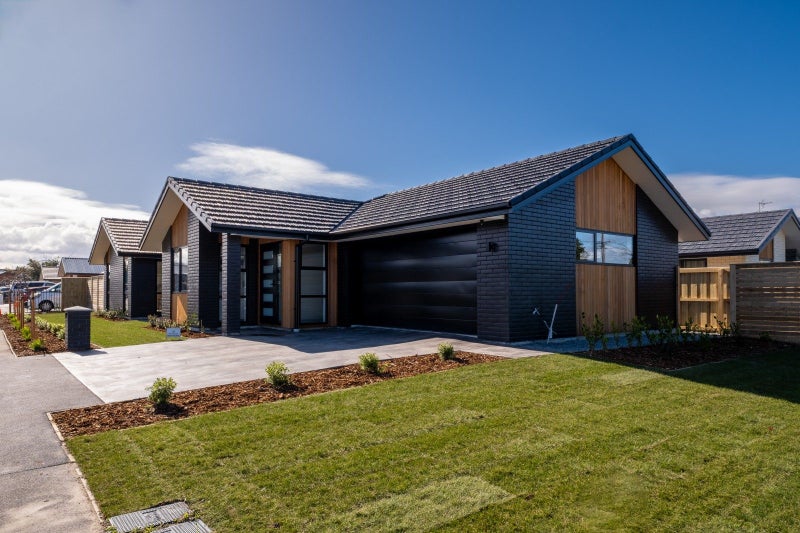 2 Graeme Cooper Lane, Avonhead, Christchurch - Carousel 1