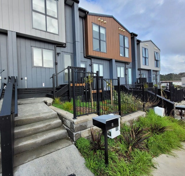 8 Tāhere Road, Tōtara Park, Auckland - Carousel 1