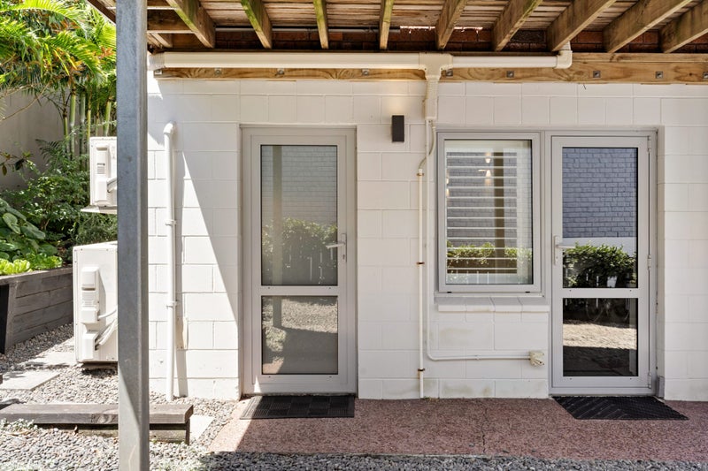 1/23 Ngaiwi Street, Orakei, Auckland - Carousel 1