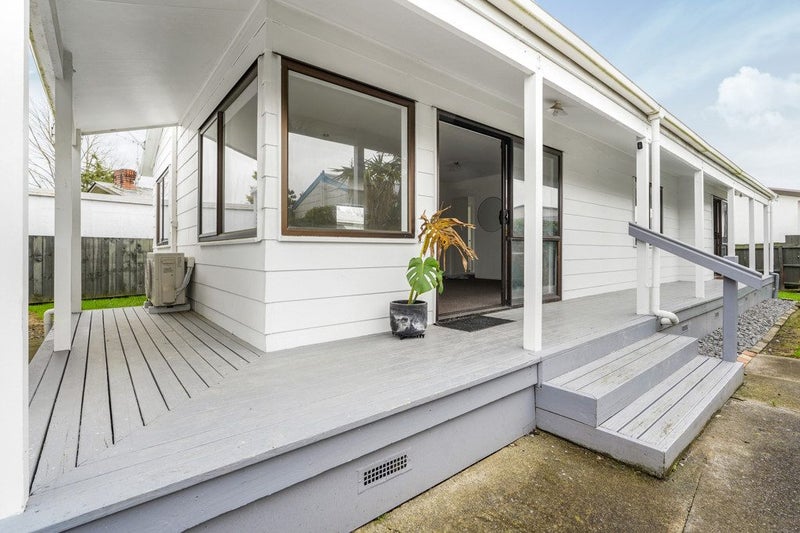 4A Saint Lukes Place, Bader, Hamilton - Carousel 1