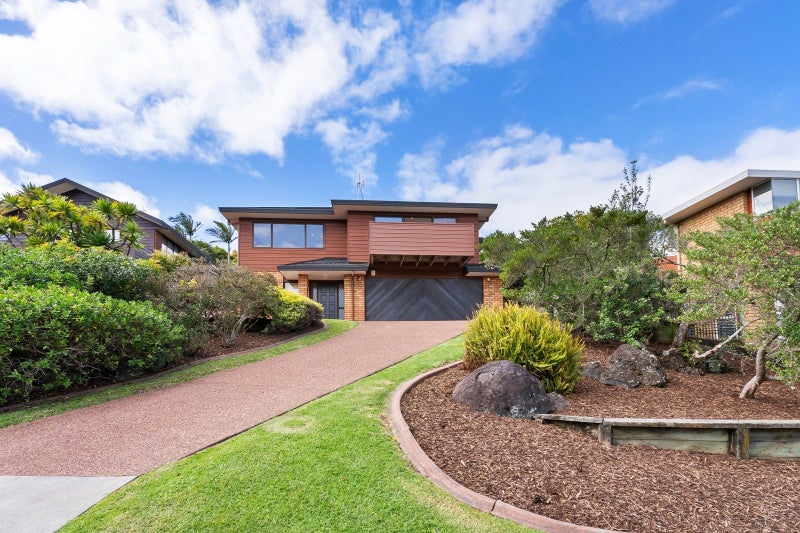 24 Bayside Drive, Browns Bay, Auckland - Carousel 2