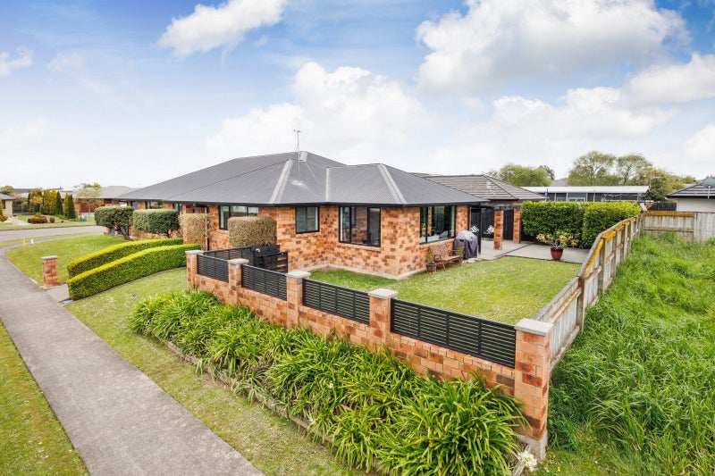 22 Pegasus Place, Kelvin Grove, Palmerston North - Carousel 1