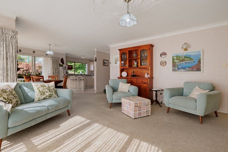 10 Ridgemount Terrace, Welcome Bay, Tauranga - Carousel 2
