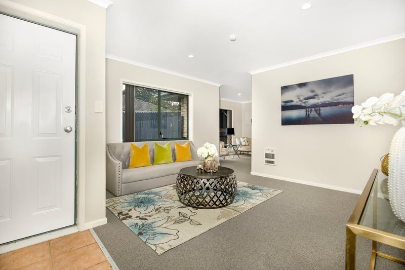 14 Glenveagh Park Drive, Weymouth, Auckland - Carousel 1