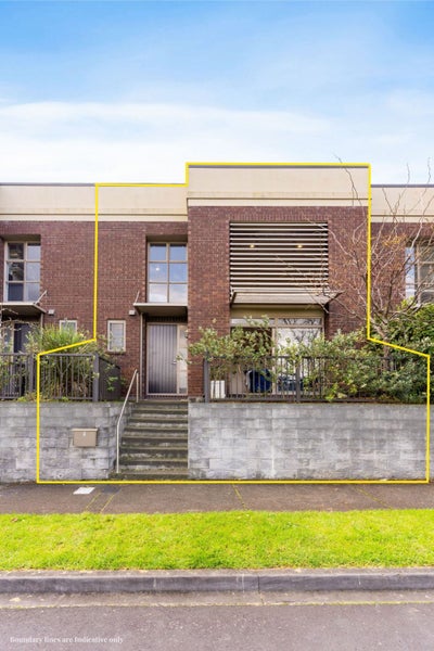 5 Tephra Boulevard, Stonefields, Auckland - Carousel 1