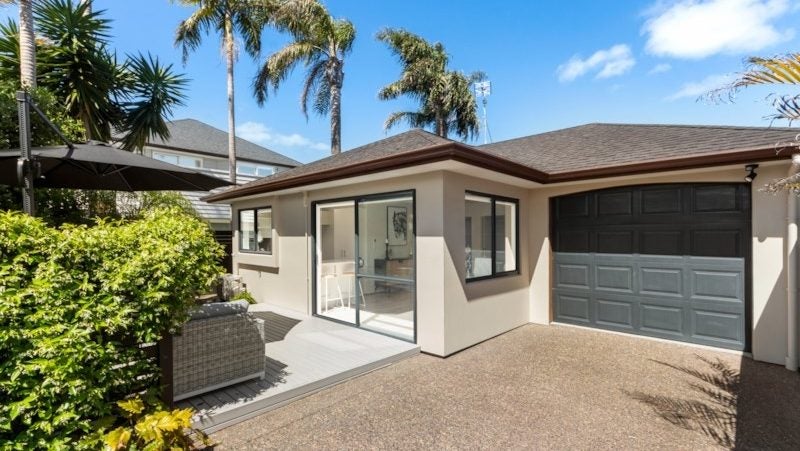 36A Hattaway Avenue, Bucklands Beach, Auckland - Carousel 1