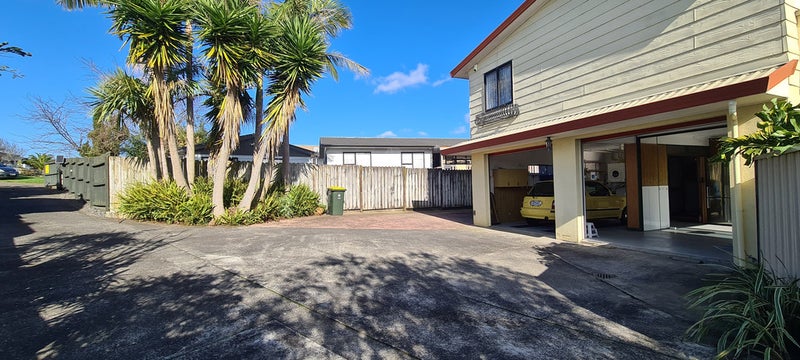 25 Greenstone Place, Clover Park, Auckland - Carousel 2