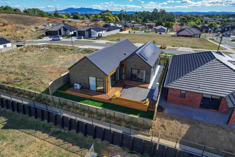 25 Oralee Terrace, Peacocke, Hamilton - Carousel 40