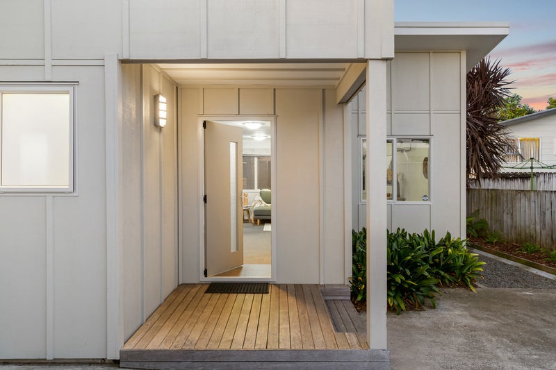 17A Jonathon Street, Brookfield, Tauranga - Carousel 1