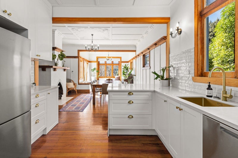 21 Coleman Terrace, Bluff Hill, Napier - Carousel 1