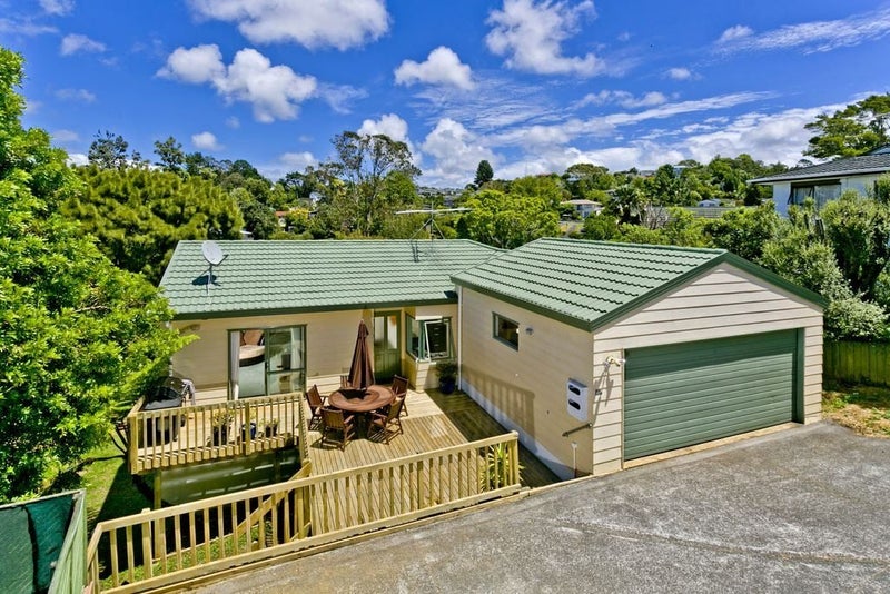 1/65 Girrahween Drive, Tōtara Vale, Auckland - Carousel 1