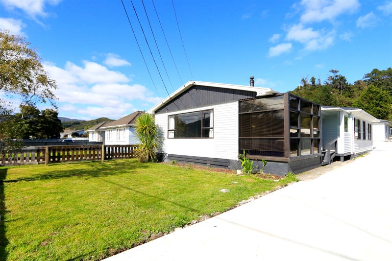 9 Totara Street, Wainuiomata, Lower Hutt - Carousel 1