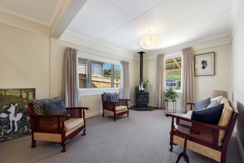 6 Washington Terrace, Washington Valley, Nelson - Carousel 2