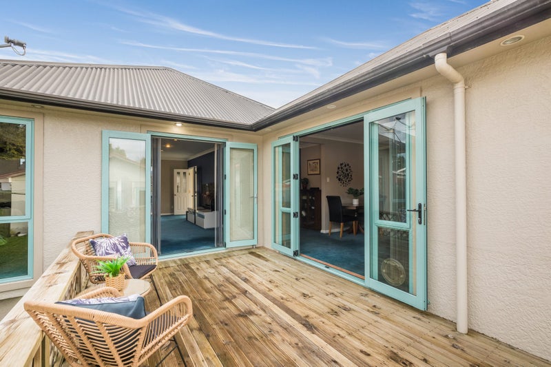 2 Henry Street, Ebdentown, Upper Hutt - Carousel 1