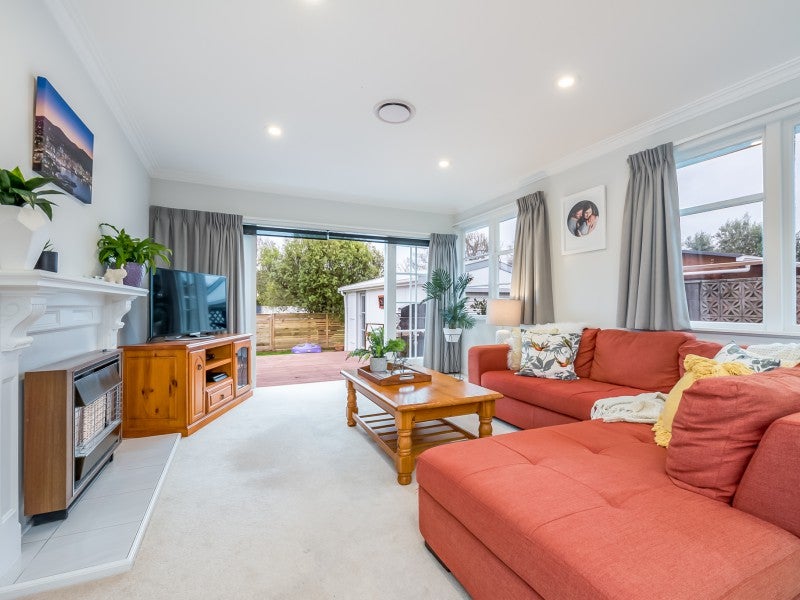 16 Parnell Street, Fairfield, Lower Hutt - Carousel 2