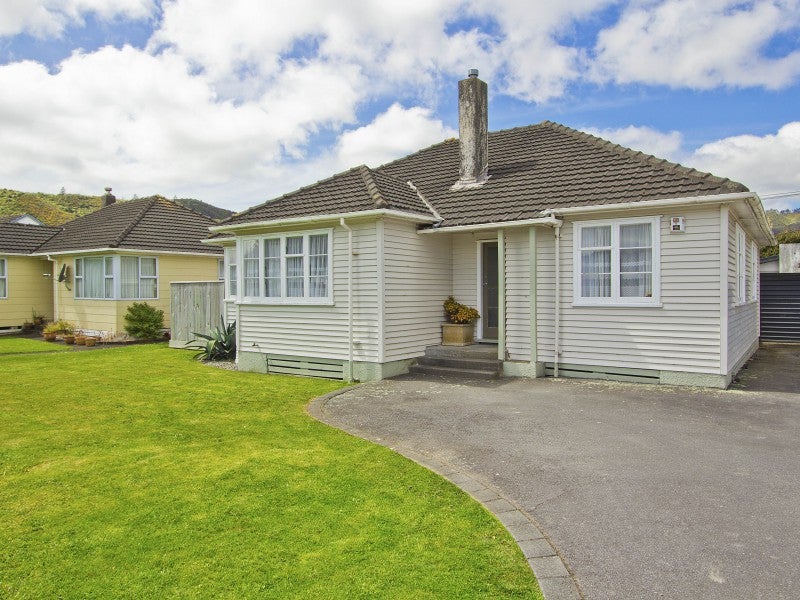 38 Sladden Street, Naenae, Lower Hutt - Carousel 12